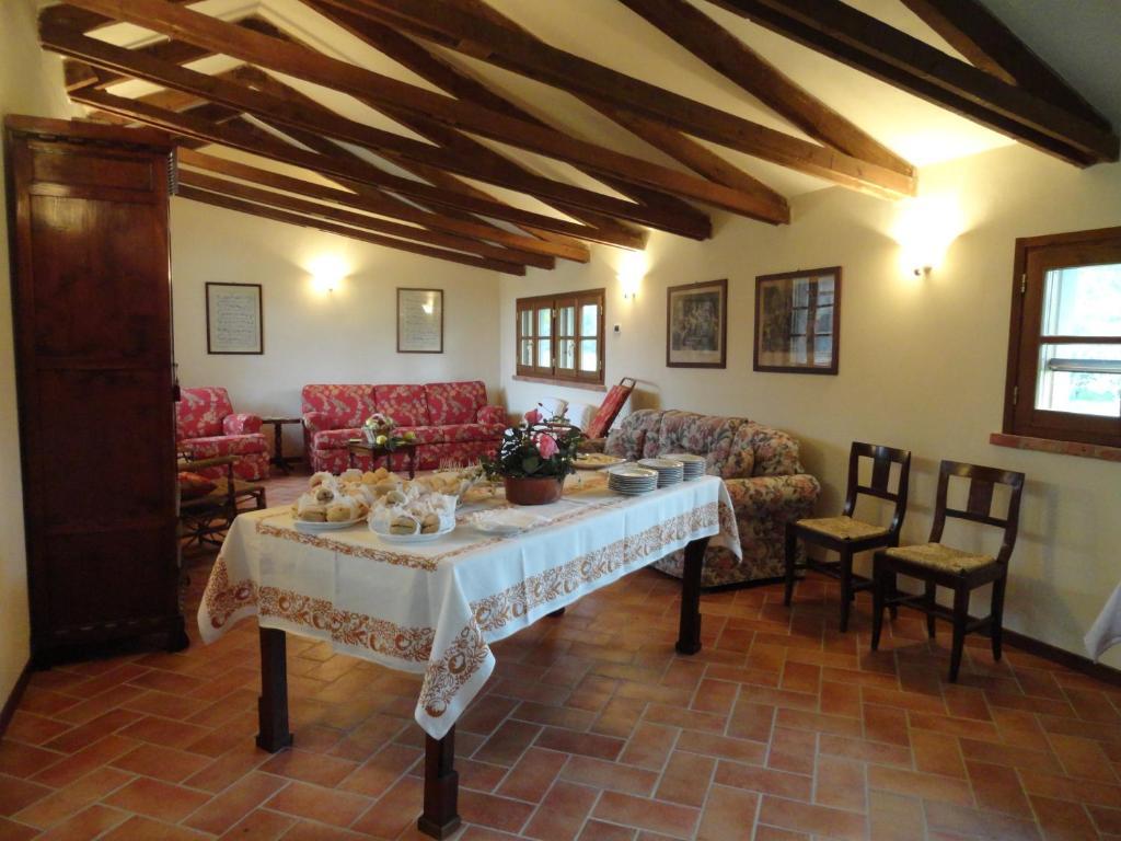 Castelleone Agriturismo Santa Maria Bressanoro מראה חיצוני תמונה